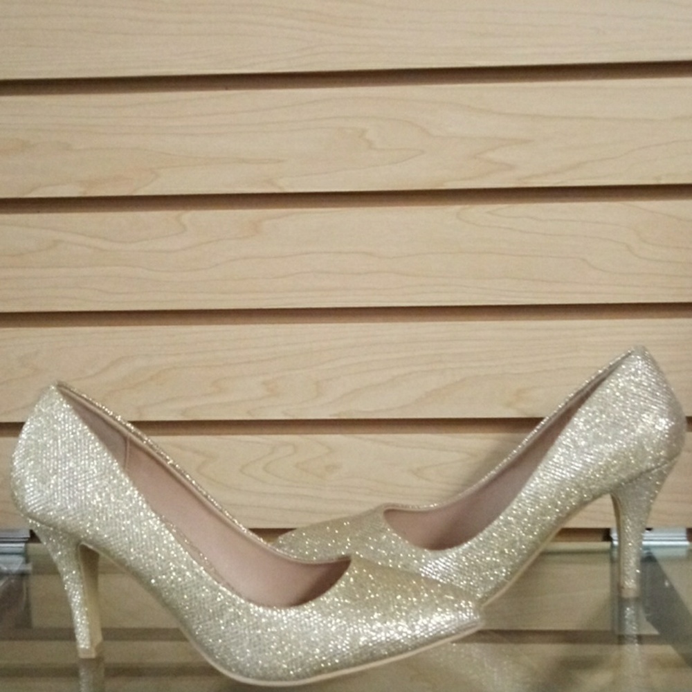 🆕 Sparkling Pumps